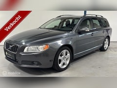 Volvo V70 - 2.5T Momentum DYNAUDIO / XENON