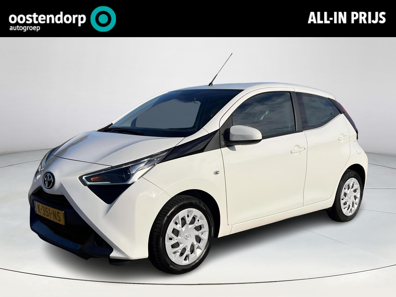 Toyota Aygo - 1.0 VVT-i x-play | 5 deurs | Carplay | Airconditioning | Parkeercamera | - AutoWereld.nl