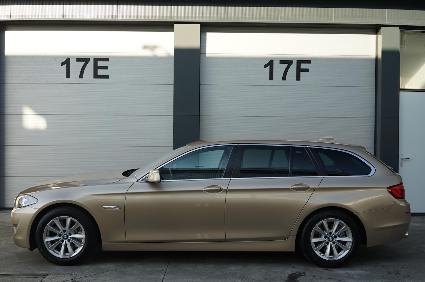 BMW 5-serie Touring - 528i Executive 528i Executive - AutoWereld.nl