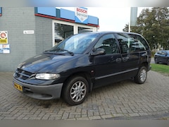 Chrysler Voyager - 2.4 I EERSTE EIGENAAR