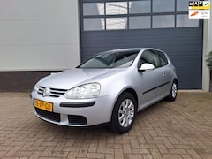 Volkswagen Golf - |1.6 FSI Comfortline | Airco | Leuke auto | Cruise control |