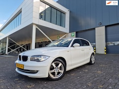 BMW 1-serie - 116i Introduction NAVI PSENSOR CARPLAY CRUISE 2 X SLEUTELS