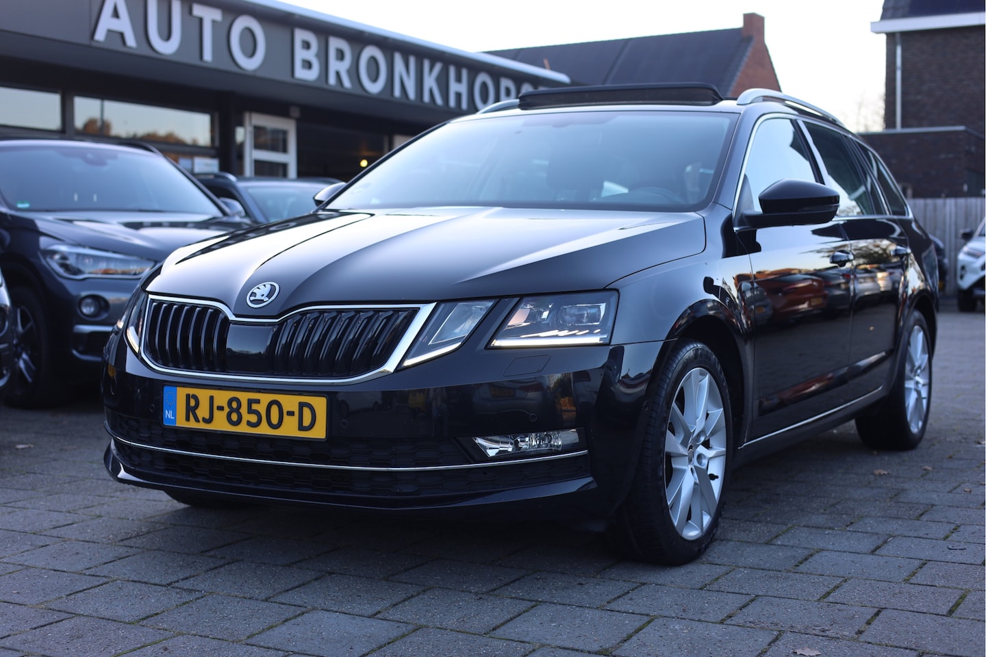 Skoda Octavia Combi - 1.0 TSI GREENTECH | PANO | CARPLAY | ACC | ECC - AutoWereld.nl