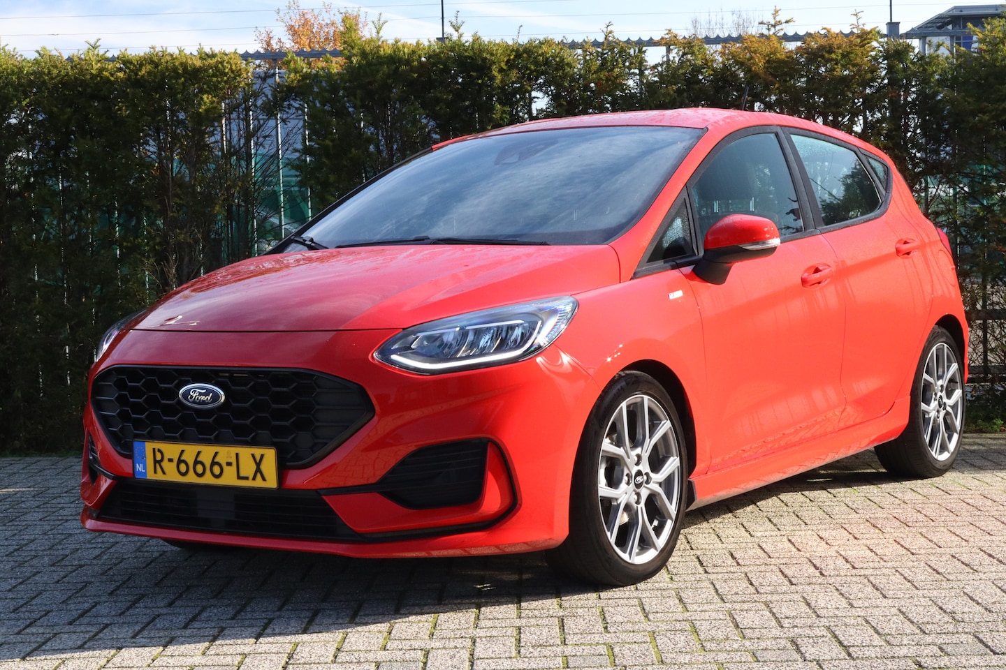 Ford Fiesta - 1.0 EcoBoost Hybrid ST-Line | Cruise Control | Sensoren | Carplay | Climate | Navigatie - AutoWereld.nl