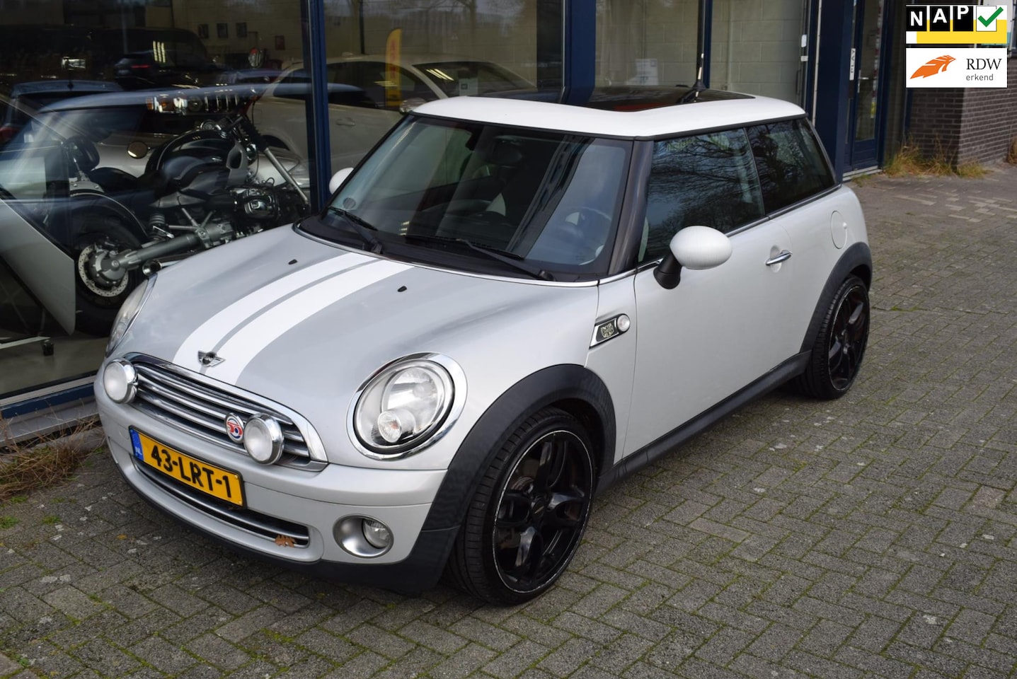 MINI Cooper - Mini 1.6 Camden - AutoWereld.nl