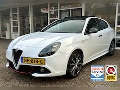 Alfa Romeo Giulietta - 1.6 JTDm Automaat, Pano, Leer, Pdc, LM