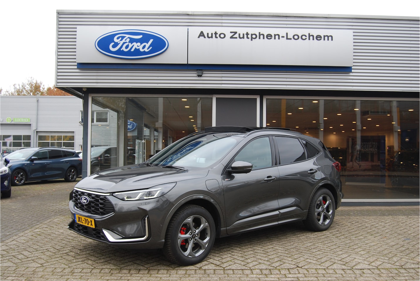 Ford Kuga - 2.5 PHEV 243PK ST-Line X | PANORAMADAK | TREKHAAK | LED MATRIX | STOEL- STUUR VERWARMING - AutoWereld.nl
