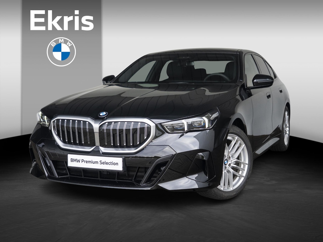 BMW 5-serie - Sedan 520i | M Sportpakket | Innovation Pack | Verwarmd Stuurwiel | Comfort Access | Panor - AutoWereld.nl