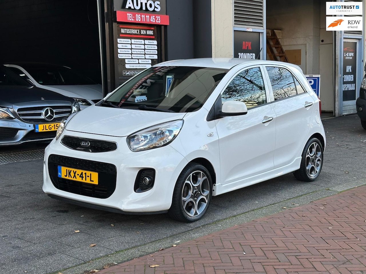 Kia Picanto - 1.2 CVVT DynamicLine Automaat Airco PDC - AutoWereld.nl