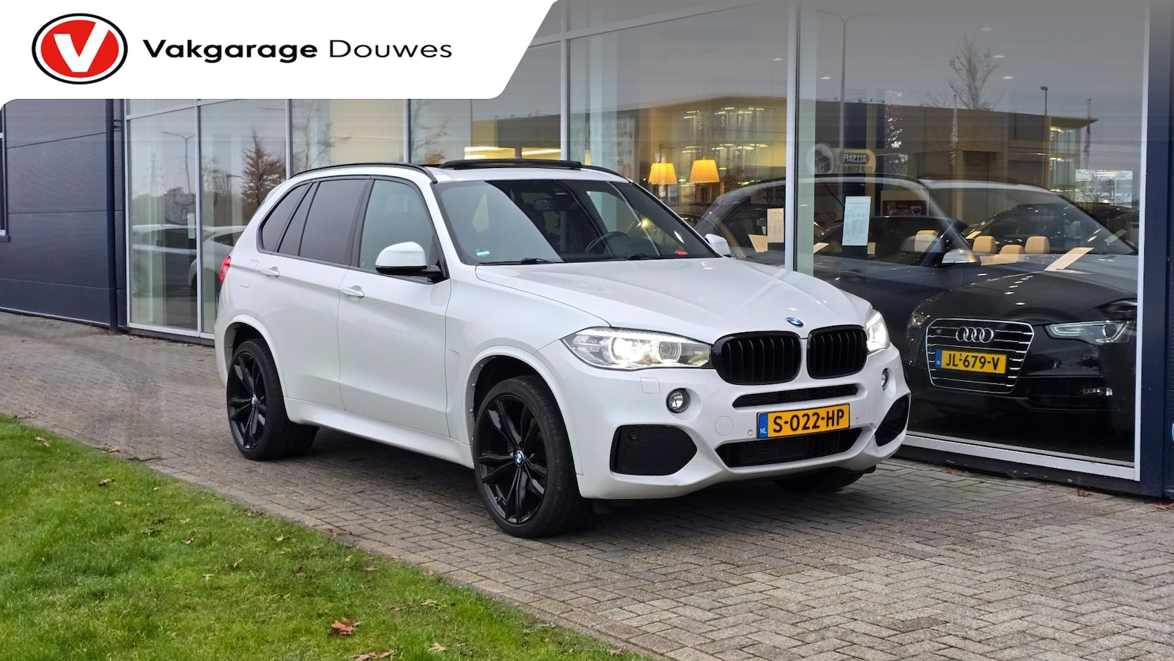BMW X5 - XDrive40e iPerformance High Executive |Pano |Luchtvering |Memory - AutoWereld.nl