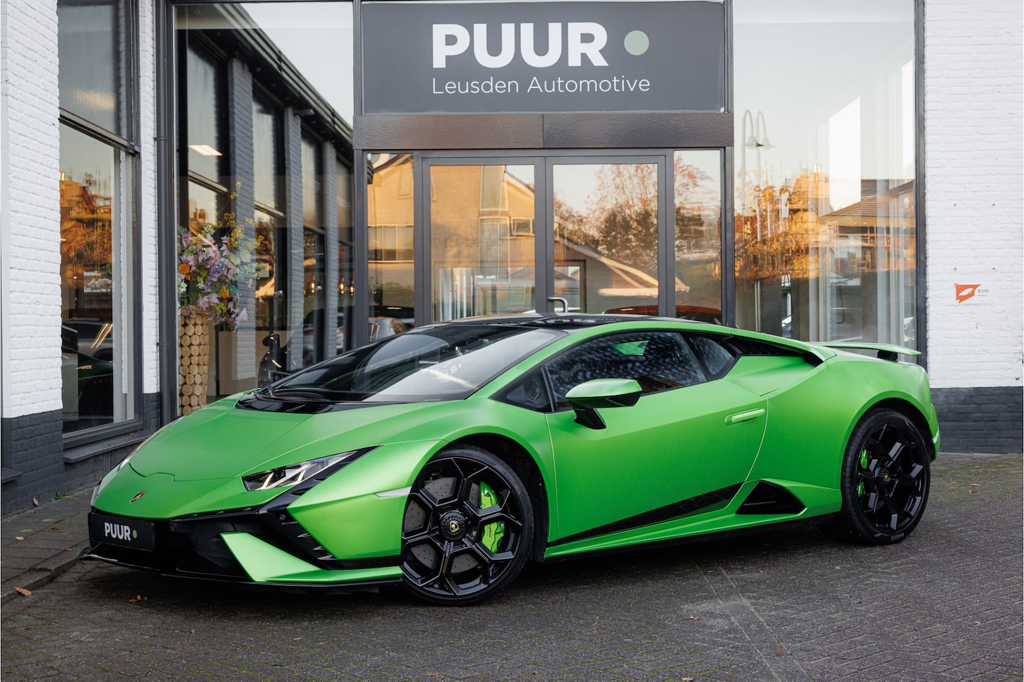 Lamborghini Huracán - Tecnica 5.2 V10 RWD Verde Selvans Matte - Full XPEL - Lift - AutoWereld.nl