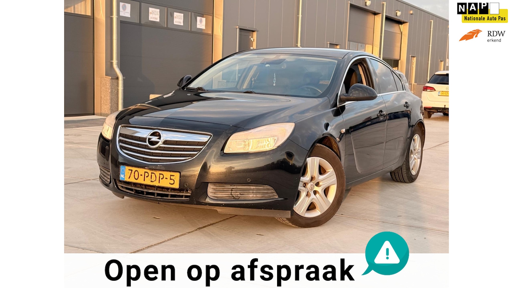 Opel Insignia - 1.8 Edition parkeersensoren navi - AutoWereld.nl