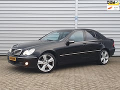 Mercedes-Benz C-klasse - 200 K. Clima/Cruise/LM 18", Automaat