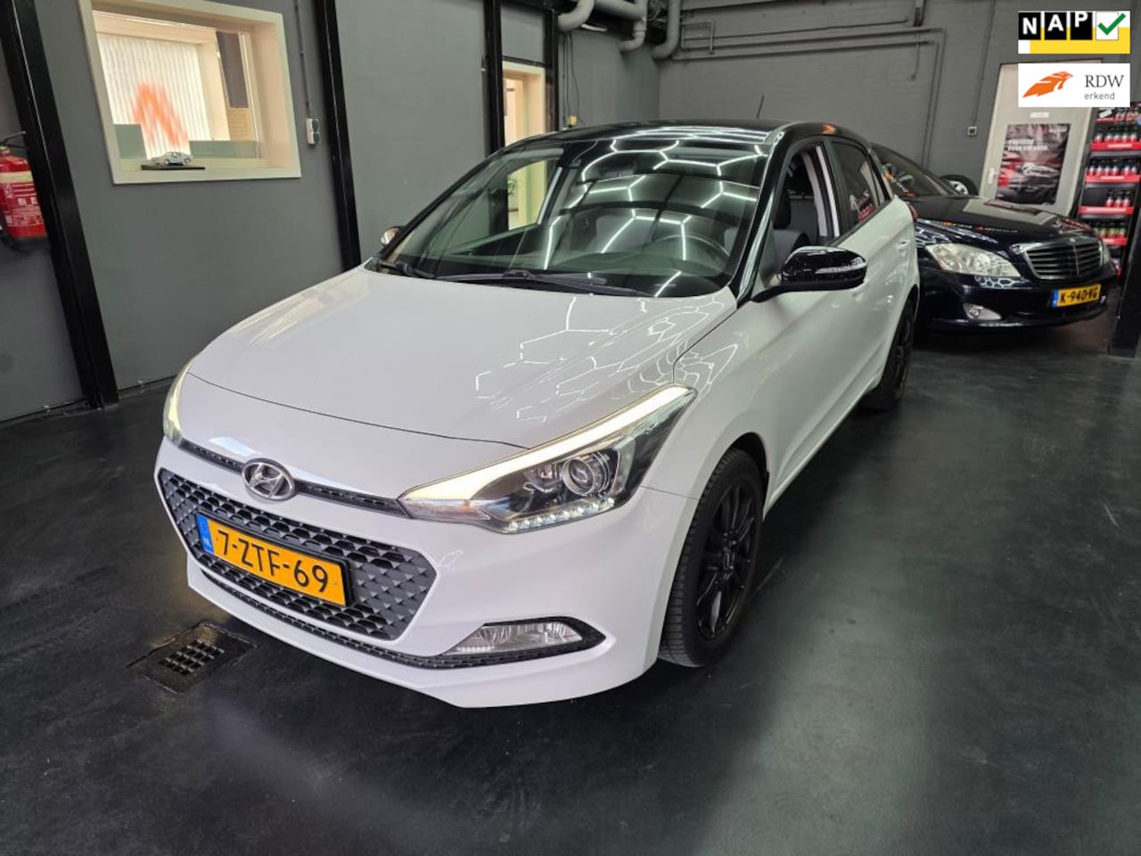 Hyundai i20 - Dealer onderhouden !! NAP!!! 1.2 HP i-Motion Comfort - AutoWereld.nl