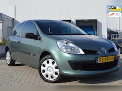 Renault Clio - 1.2-16V Authentique nieuwstaat NAP APK