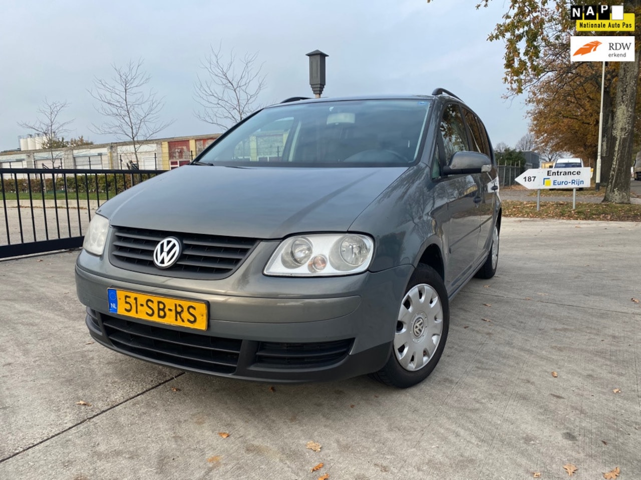 Volkswagen Touran - 1.6 Business NAP/APK 12-2026/7 PERS. - AutoWereld.nl