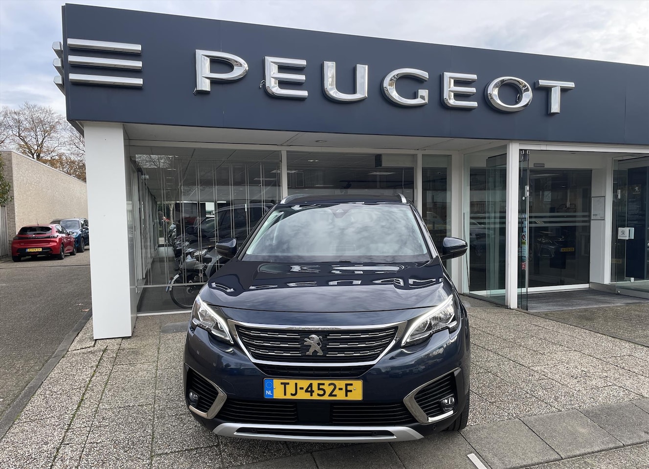 Peugeot 5008 - 1.2 PureTech 130pk S&S Advanced - AutoWereld.nl