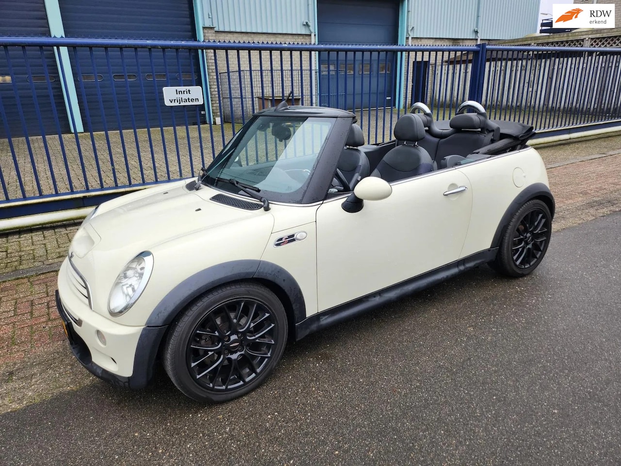 MINI Cabrio - Cooper S *AIRCO*CV*LEER*ELEC.RAMEN*18 INCH - AutoWereld.nl