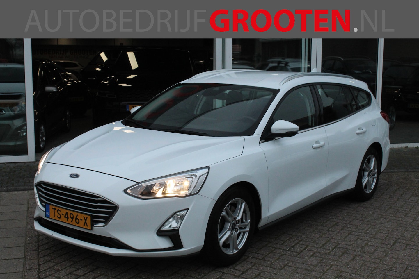 Ford Focus Wagon - 1.0 EcoBoost Trend Edition Business!!Gearbox broken!! - AutoWereld.nl
