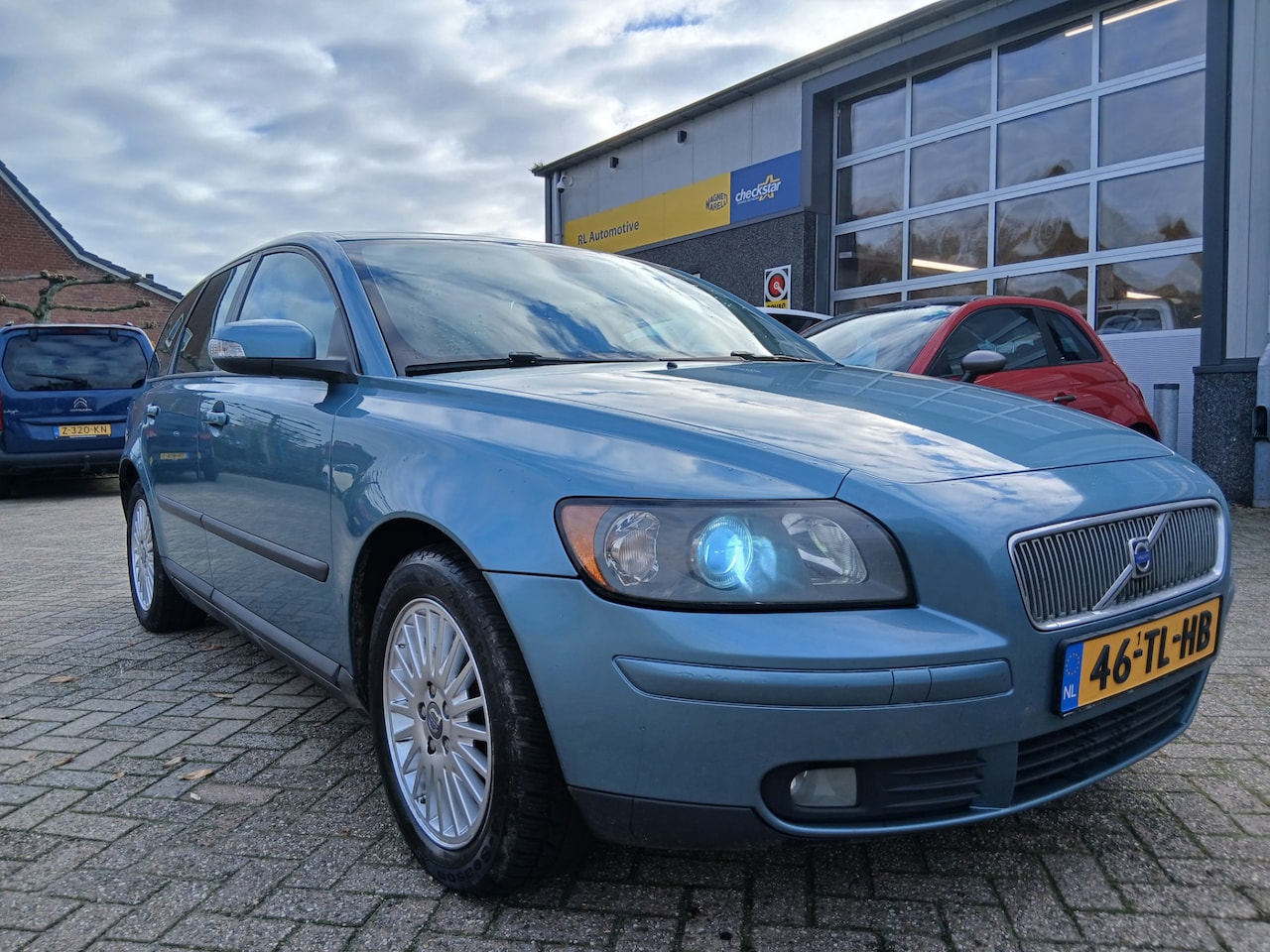Volvo V50 - 2.4 Edition I - Airco - Xenon - Trekhaak - AutoWereld.nl