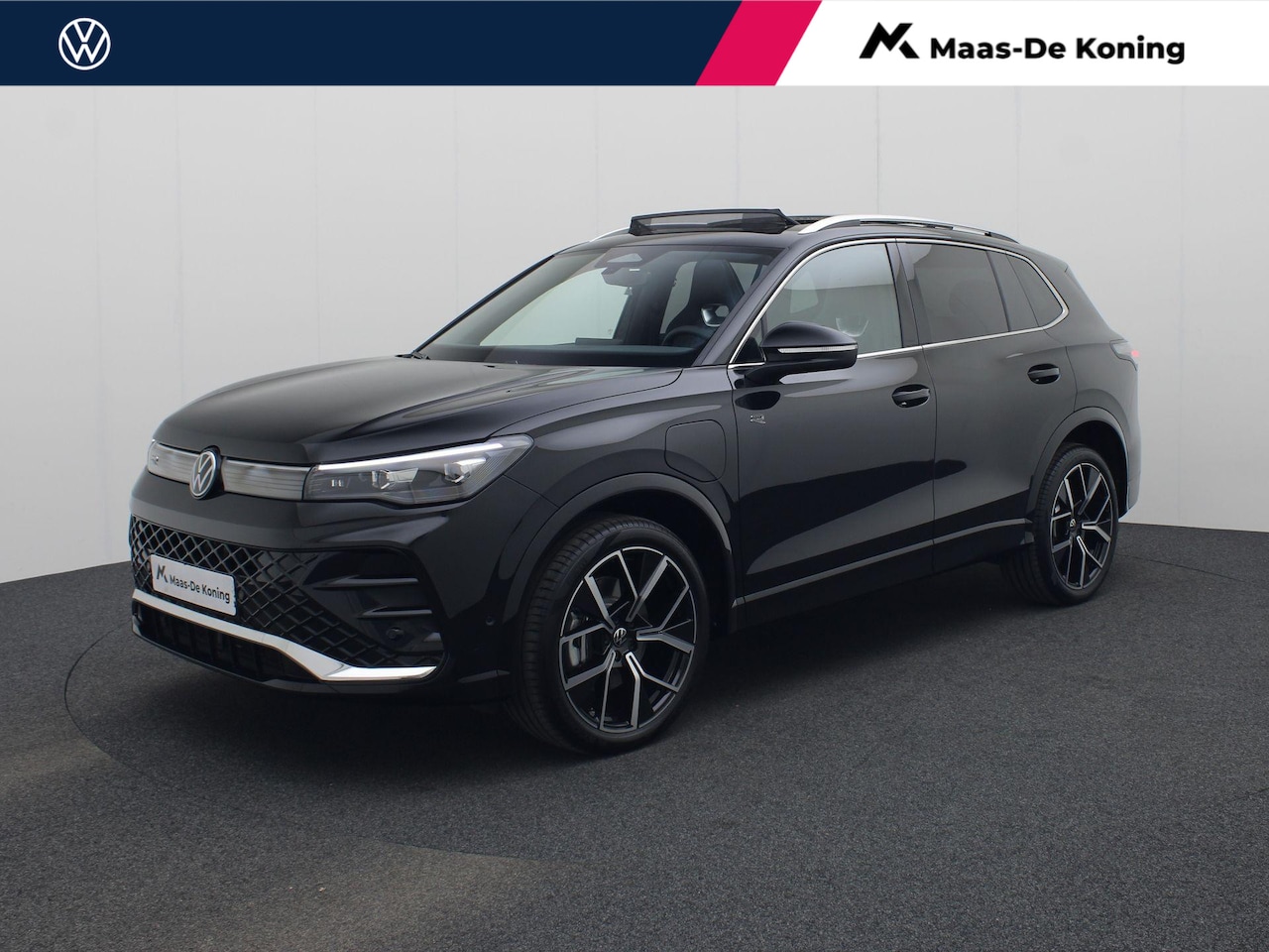 Volkswagen Tiguan - 1.5 eHybrid 272 pk DSG R-Line Edition · Panoramadak · Trekhaak · Massagefunctie · Camera · - AutoWereld.nl