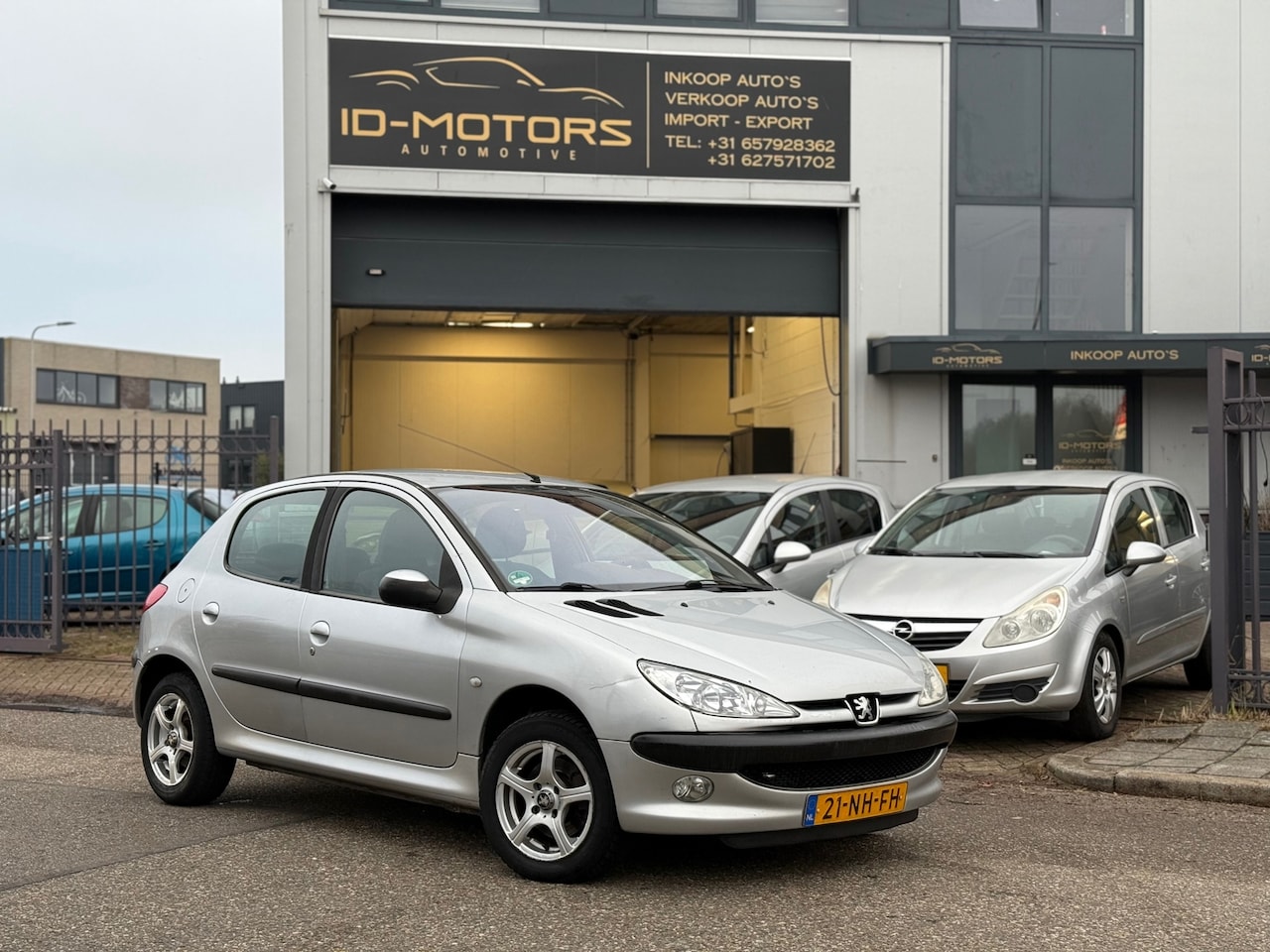Peugeot 206 - 1.6-16V Gentry automaat nap apk airco sport velgen - AutoWereld.nl