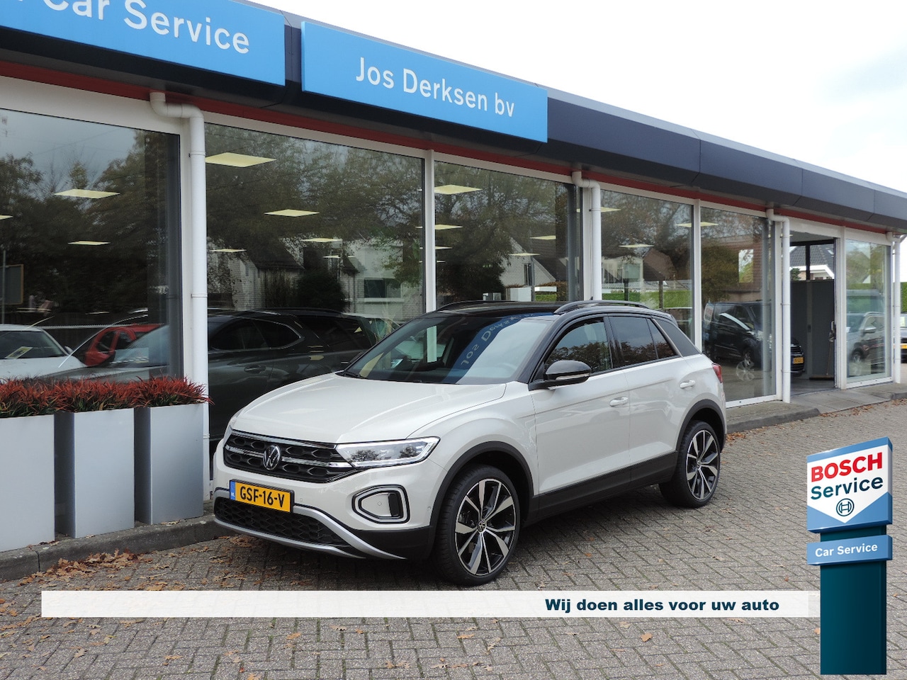 Volkswagen T-Roc - 1.5 TSI Black Style DSG - Camera | ACC | Matrix LED | CarPlay | Park Assist | Elek. klep - AutoWereld.nl