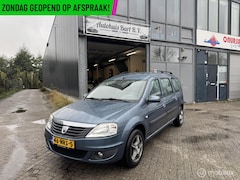 Dacia Logan - 1.6 Lauréate Airco Trekhaak Nieuwe APK NAP Logisch