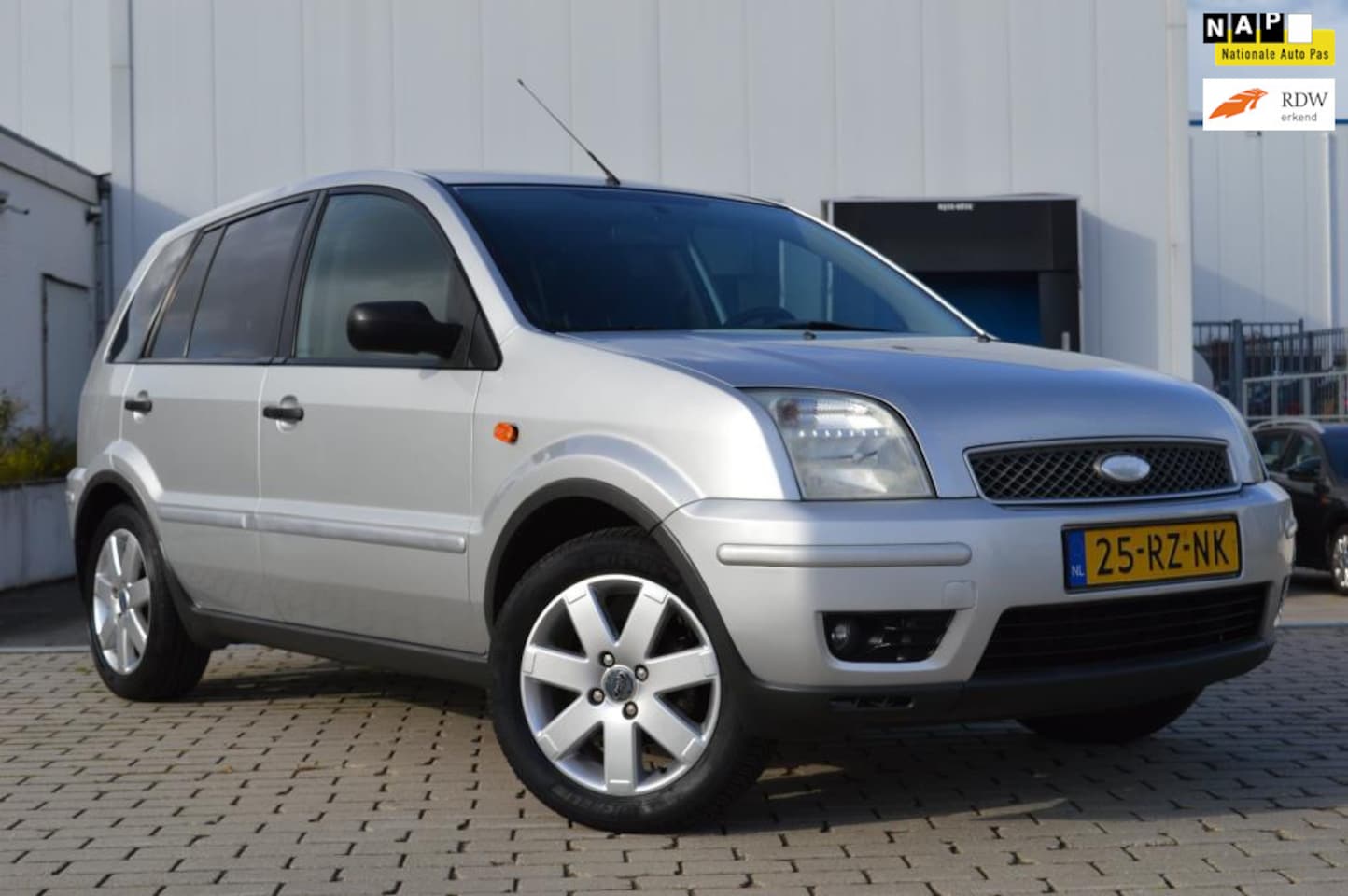 Ford Fusion - 1.4-16V Futura Automaat 5 drs APK NAP APK - AutoWereld.nl