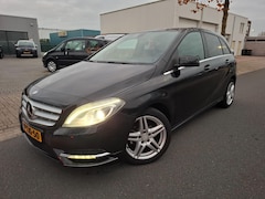 Mercedes-Benz B-klasse - 180 Ambition CLIMA/CRUISE/NAVI/LEDER