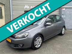 Volkswagen Golf - 1.4 TSI Highline AC / Cruise controle / NAVI / Alcantara / NAP / Camera