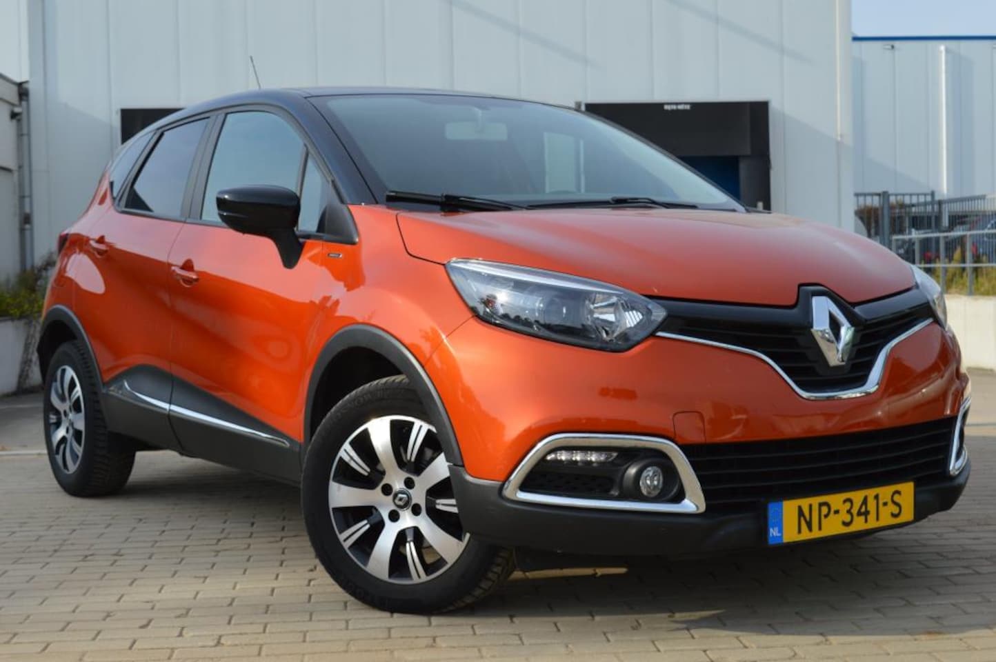 Renault Captur - 1.5 dCi Limited Cruise Airco Camera NAP APK - AutoWereld.nl