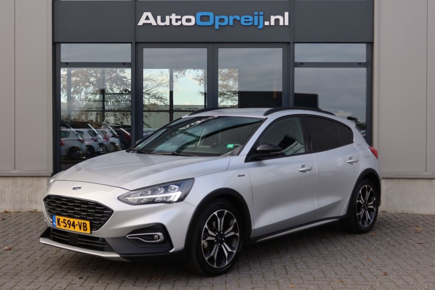 Ford Focus - 1.5 EcoBoost 150pk Active X Business AUTOMAAT NAVI, Camera, Trekhaak afnb. - AutoWereld.nl