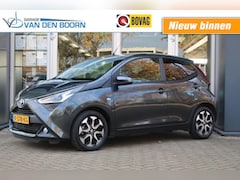 Toyota Aygo - 1.0 VVT-I X-JOY, Clima, DAB Radio, Apple Carplay/ Android Auto, etc