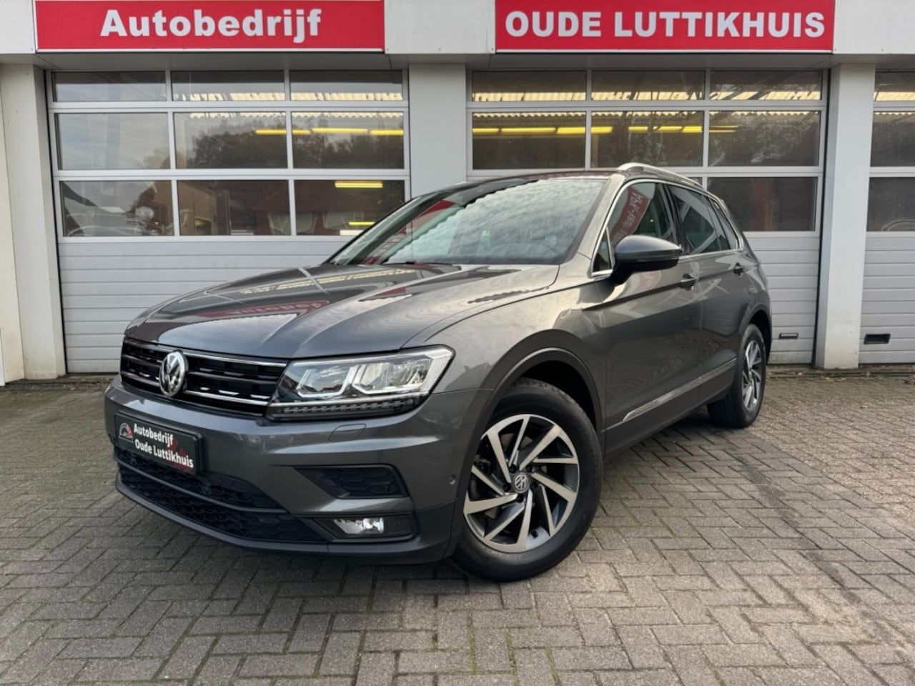 Volkswagen Tiguan - 1.4TSI 150PK DSG Highline Sound Full-Led ACC Camera Navi - AutoWereld.nl