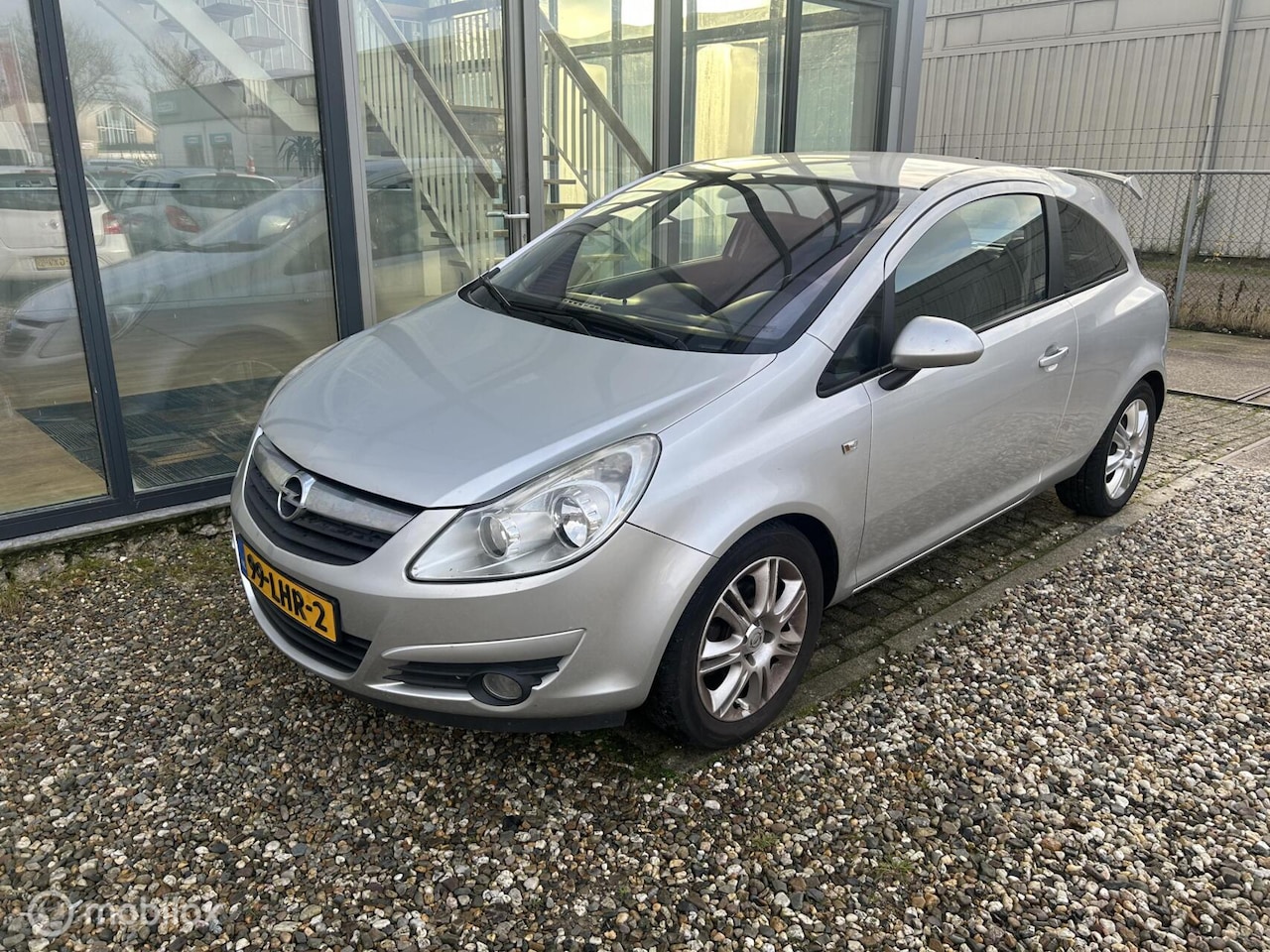 Opel Corsa - 1.4-16V '111' Edition parkeersensoren - AutoWereld.nl