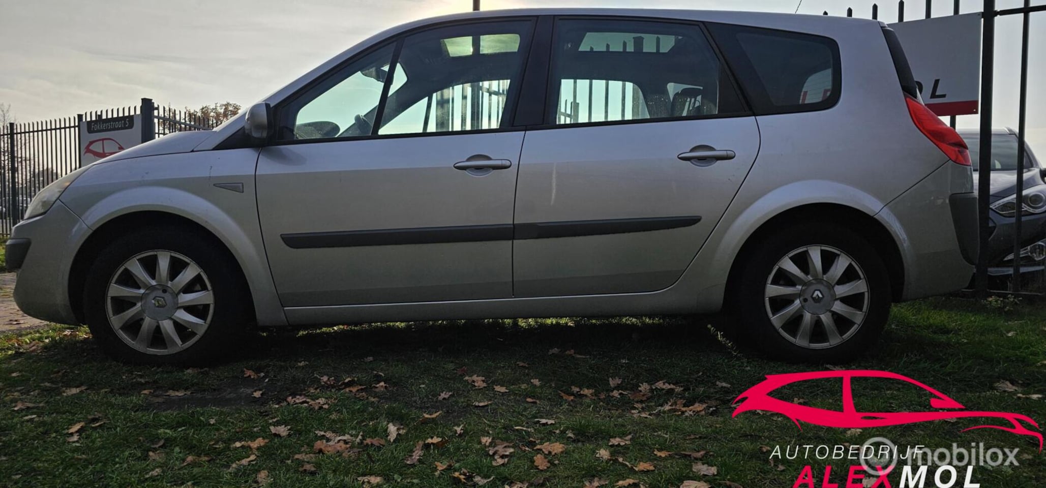 Renault Grand Scénic - 2.0-16V Privilège 7p. 2.0-16V Privilège 7p.automaat - AutoWereld.nl