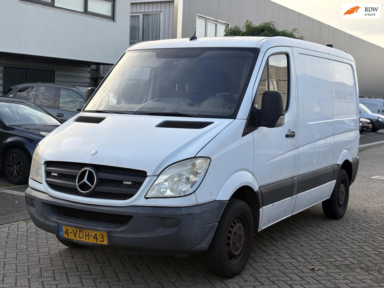 Mercedes-Benz Sprinter - 211 2.2 CDI 325 | EX BTW | Rijdt & schakelt goed! - AutoWereld.nl