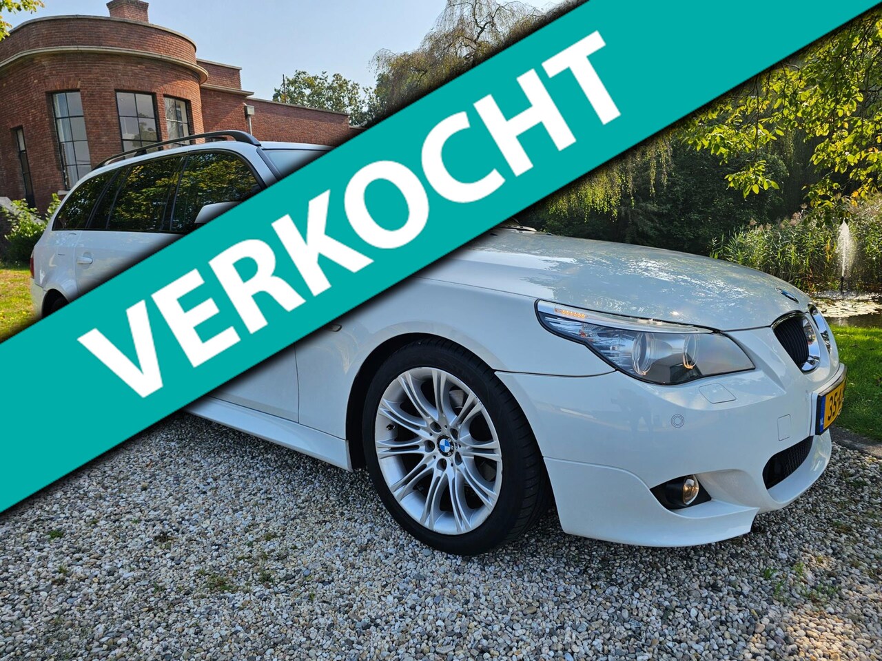BMW 5-serie Touring - 520i M-sport NAVI/cruise/LEER/trekhaak - AutoWereld.nl