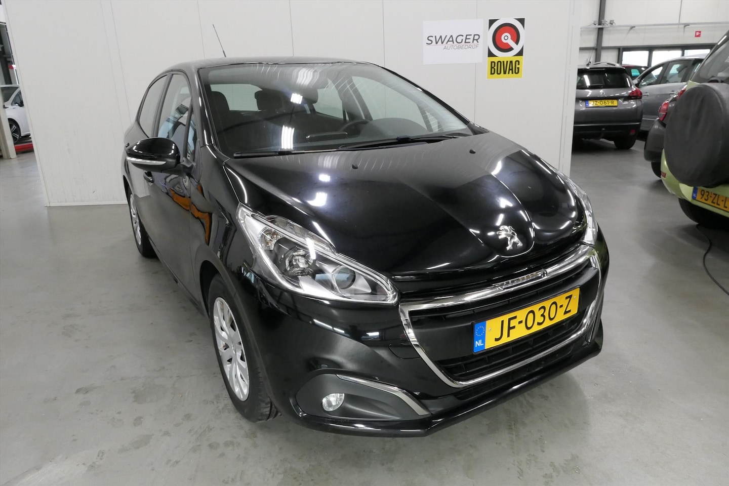 Peugeot 208 - 1.2 Puretech 82pk 5D Blue Lion (Dealeronderhouden) - AutoWereld.nl