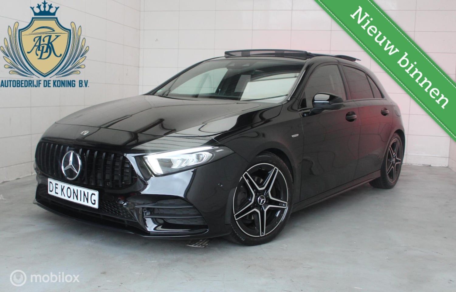 Mercedes-Benz A-klasse - 180 Premium Plus Ambientlight,PANO - AutoWereld.nl