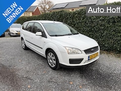 Ford Focus Wagon - 1.6-16V Trend Automaat | Airco | Cruise Control | Elekt. Ramen | Trekhaak | APK tot 16-11