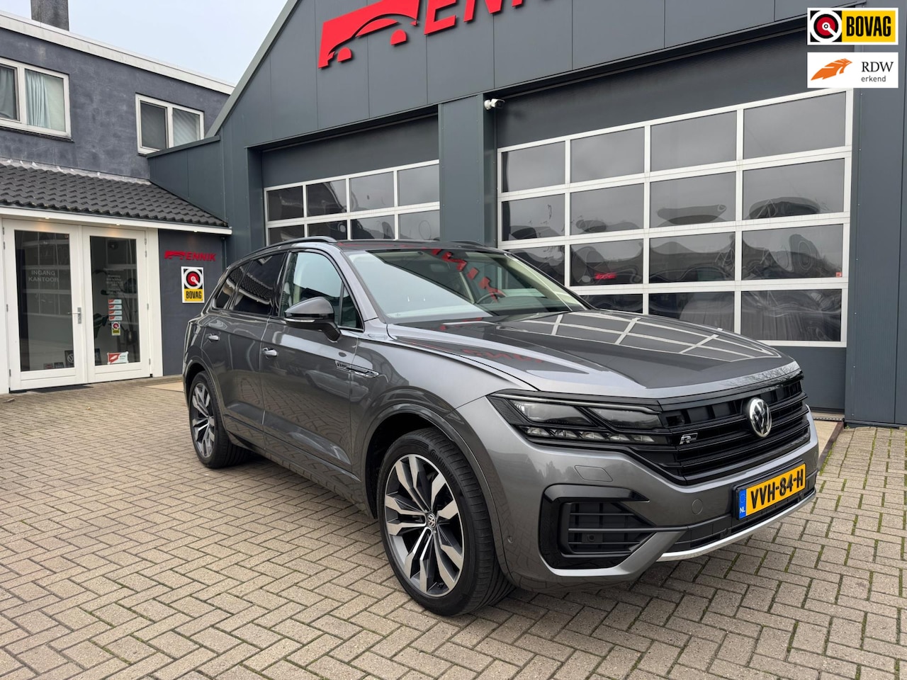 Volkswagen Touareg - 3.0 TDI R-line Black Edition / 4-Motion / Matrix/Led / Luchtvering / Grijs kenteken - AutoWereld.nl