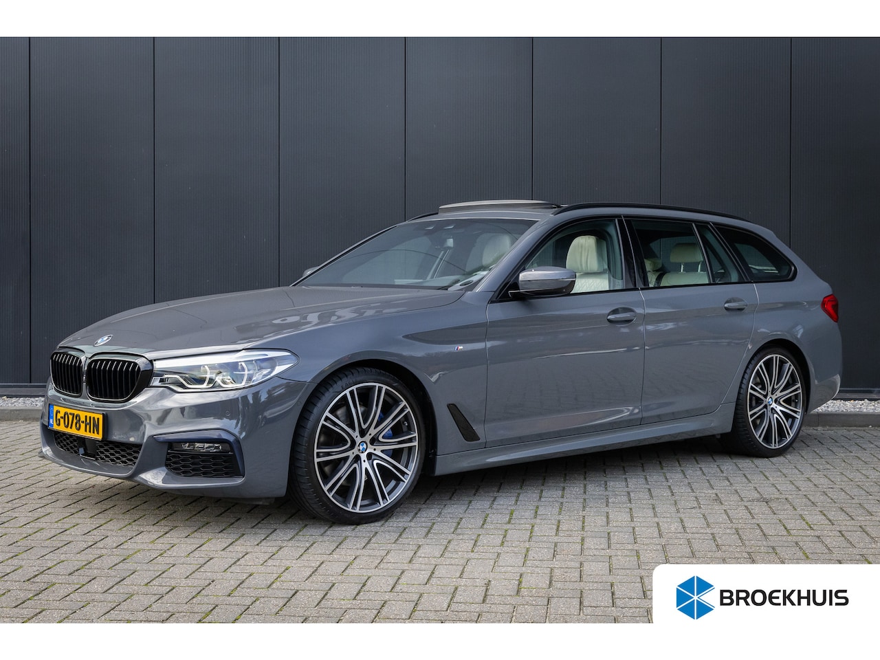 BMW 5-serie Touring - 530i High Executive | Individual interieur | Pano-dak | H&K audio | Origineel Nederlands | - AutoWereld.nl