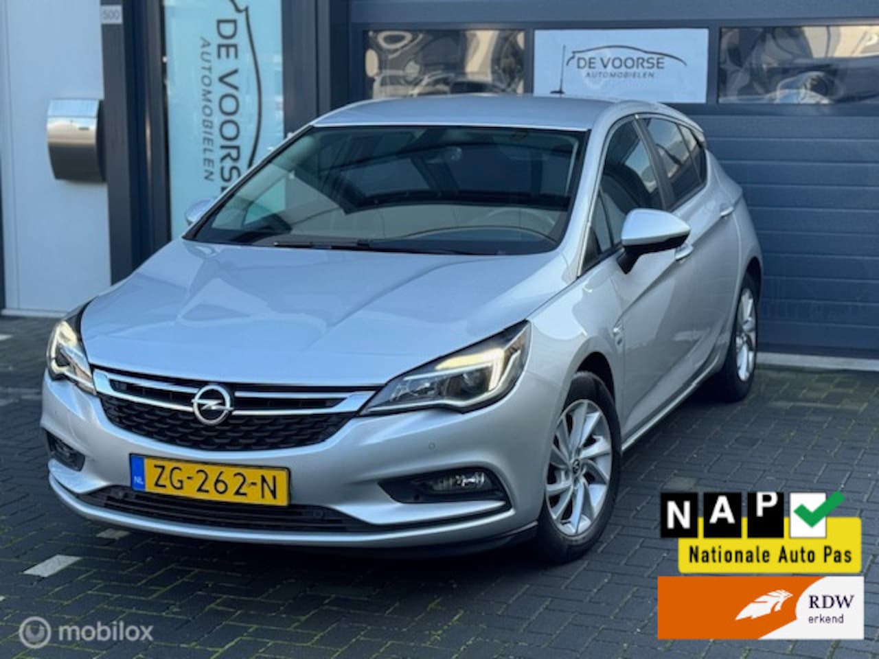 Opel Astra - 120 Jaar Edit. Cam/Navi/Cruise/Carplay/PDC/Boekjes - AutoWereld.nl