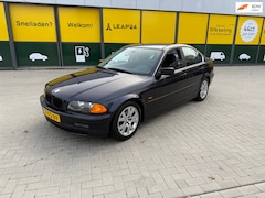 BMW 3-serie - 318i Executive *NWE APK