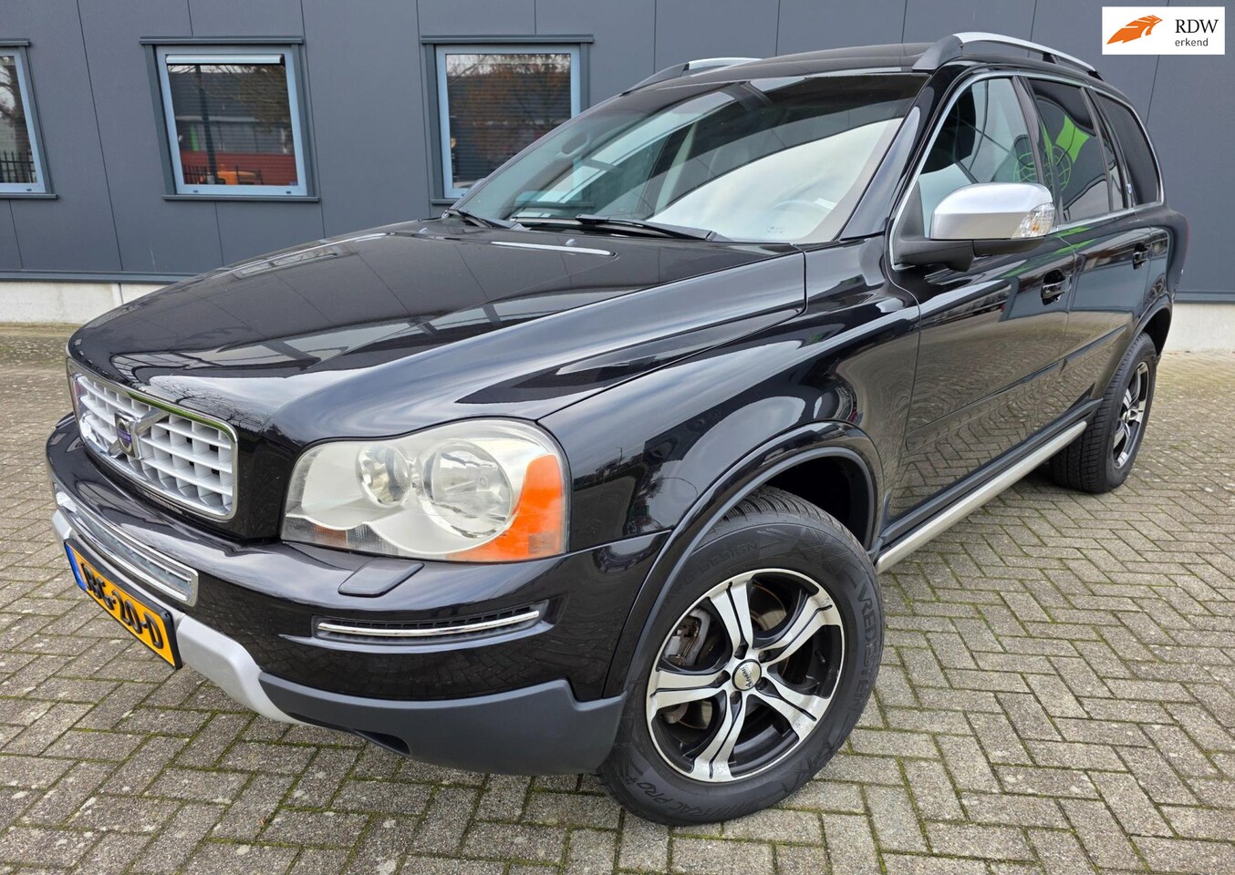Volvo XC90 - 3.2 Sport 3.2 Sport, dealer onderhouden, bijtel vriendelijk! - AutoWereld.nl