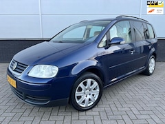 Volkswagen Touran - 1.6-16V FSI AUT. 7 zitplaatsen - clima - trekhaak - cruise control - NAP - Lm velgen