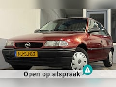 Opel Astra - 1.6i Season|NAP|NweAPK|122dkm|3eEig|ZeerNetjes|