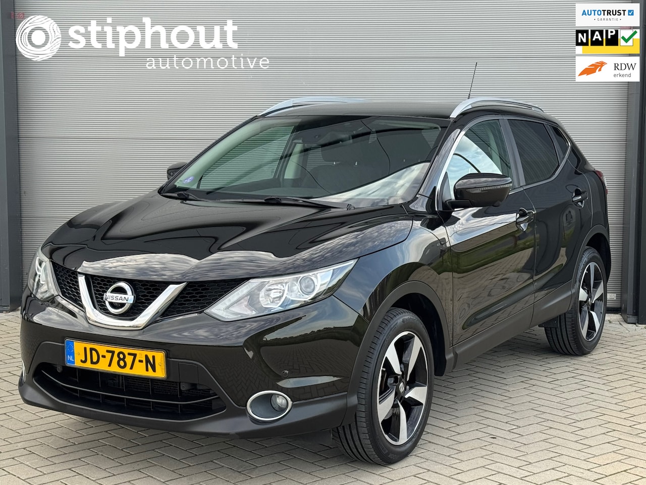 Nissan Qashqai - 1.2 N-Connecta | PANORAMA | TREKHAAK | DEALER ONDERHOUDEN - AutoWereld.nl